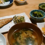 水かけ菜と鯖の焼き物