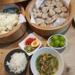 蒸籠で焼売と蒸し野菜
