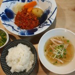 野菜のミートソースがけ