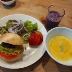 ハンバーガーとスムージー